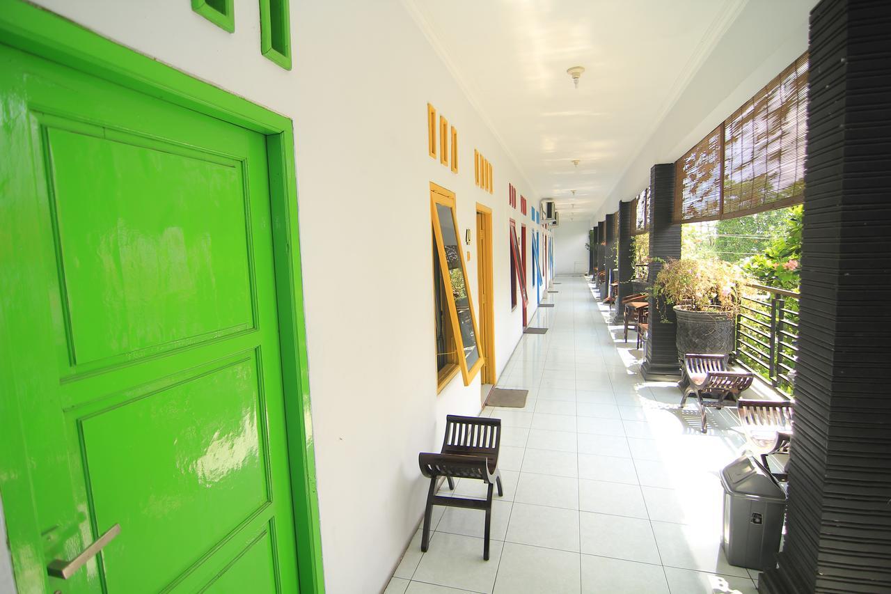 Hotel Boegenviel Syariah Lamongan Extérieur photo